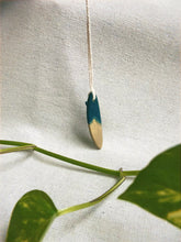 Load image into Gallery viewer, Olive Teal Glider
